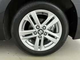 Suzuki Swace (2023) thumbnail 9