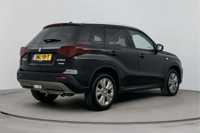 Suzuki Vitara (2021) thumbnail 2