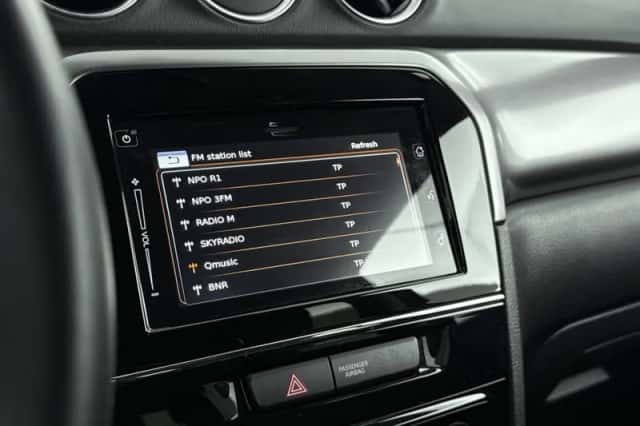 Suzuki Vitara (2021) thumbnail 6