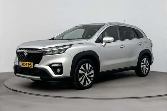 Suzuki S-Cross (2023) thumbnail 1