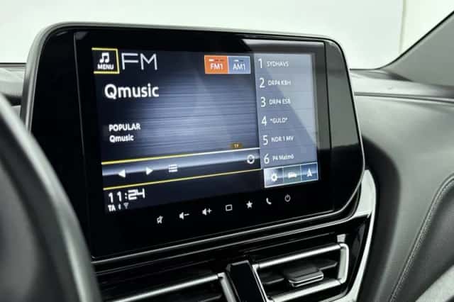 Suzuki S-Cross (2023) thumbnail 6