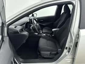Suzuki Swace (2023) thumbnail 18