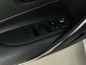 Suzuki Swace (2023) thumbnail 28
