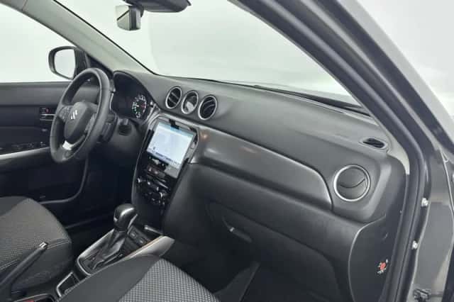 Suzuki Vitara (2025) thumbnail 6