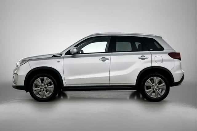 Suzuki Vitara (2023) thumbnail 3