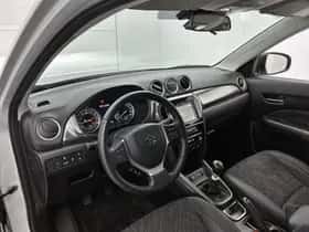 Suzuki Vitara (2022) thumbnail 34
