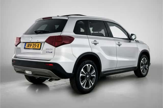 Suzuki Vitara (2022) thumbnail 2