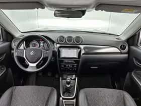 Suzuki Vitara (2022) thumbnail 5