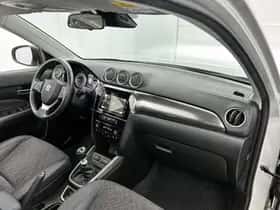 Suzuki Vitara (2022) thumbnail 7