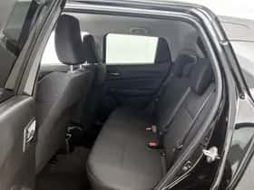 Suzuki Swift (2018) thumbnail 16