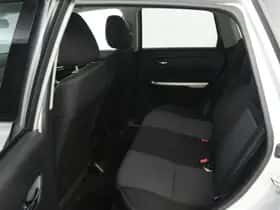 Suzuki Vitara (2015) thumbnail 13