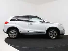 Suzuki Vitara (2015) thumbnail 14