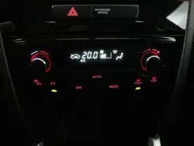 Suzuki Vitara (2015) thumbnail 28