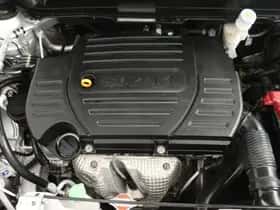 Suzuki Vitara (2015) thumbnail 5