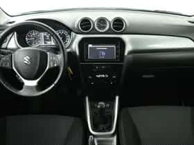 Suzuki Vitara (2015) thumbnail 8
