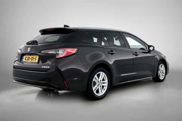 Suzuki Swace (2021) thumbnail 2