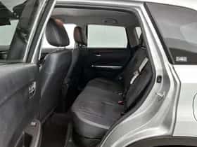 Suzuki Vitara (2022) thumbnail 16