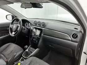 Suzuki Vitara (2022) thumbnail 6