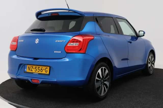 Suzuki Swift (2017) thumbnail 2