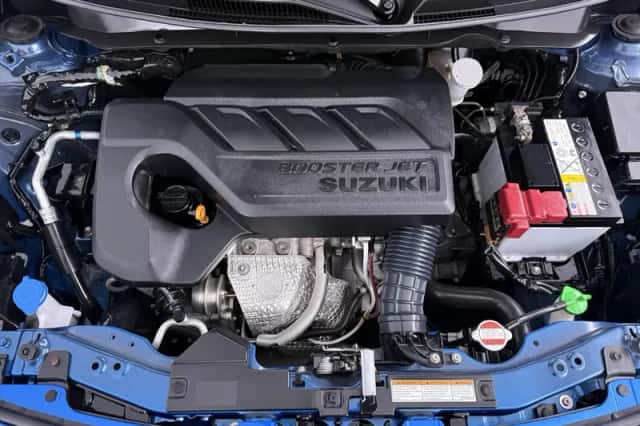 Suzuki Swift (2017) thumbnail 5