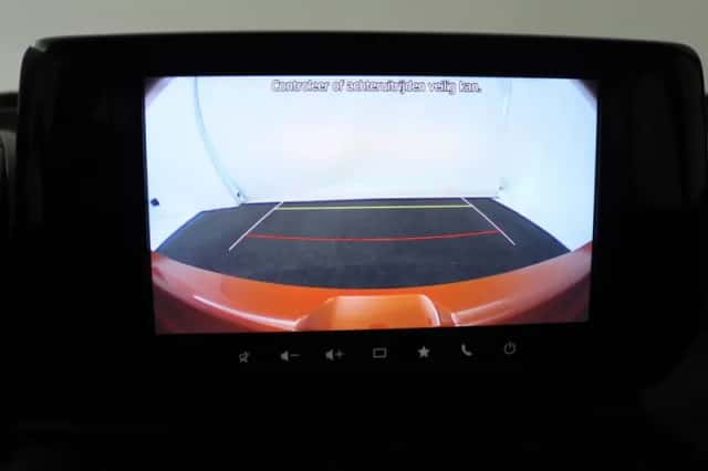 Suzuki Swift (2025) thumbnail 4