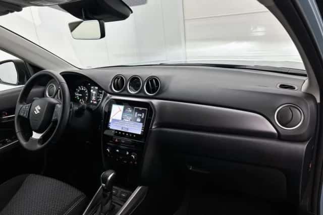Suzuki Vitara (2025) thumbnail 6