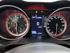 Suzuki Swift (2024) thumbnail 5