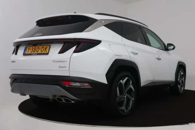 Hyundai Tucson (2023) thumbnail 2
