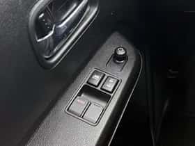 Suzuki Ignis (2025) thumbnail 22
