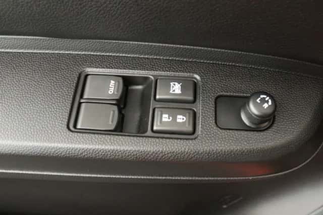Suzuki Ignis (2024) thumbnail 6