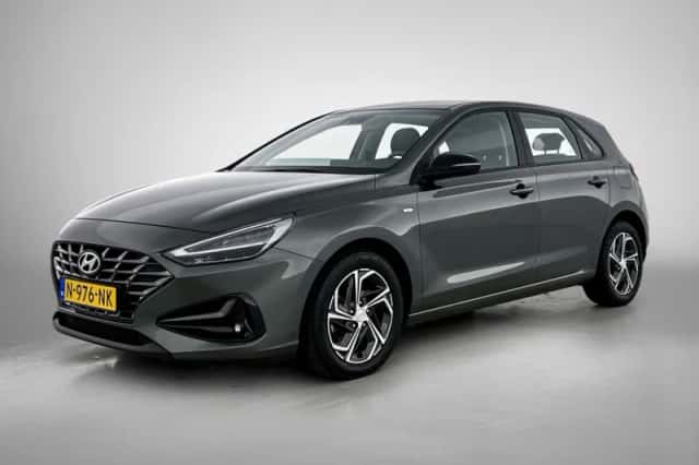 Hyundai i30 (2021) thumbnail 1