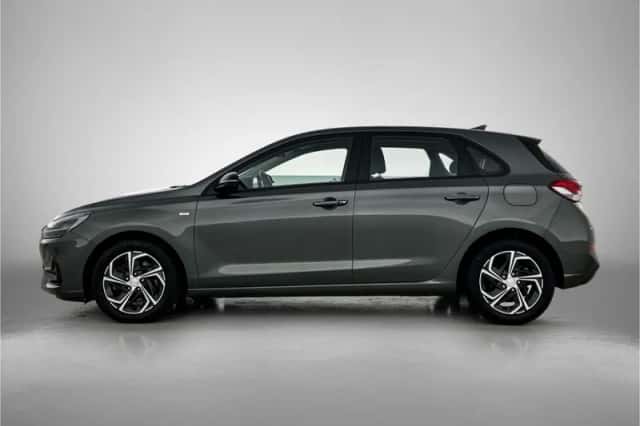 Hyundai i30 (2021) thumbnail 3