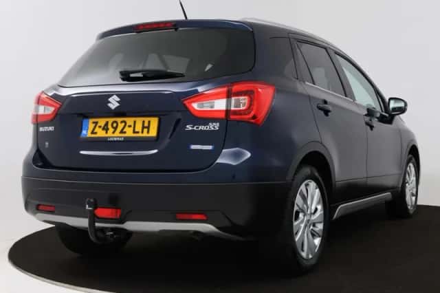 Suzuki S-Cross (2021) thumbnail 2