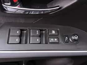 Suzuki S-Cross (2021) thumbnail 4