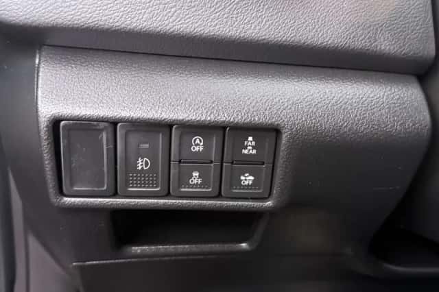 Suzuki S-Cross (2021) thumbnail 5