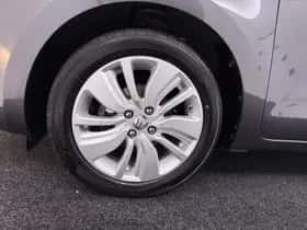 Suzuki Swift (2018) thumbnail 27