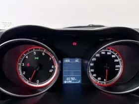 Suzuki Swift (2018) thumbnail 6