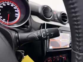 Suzuki Swift (2018) thumbnail 8