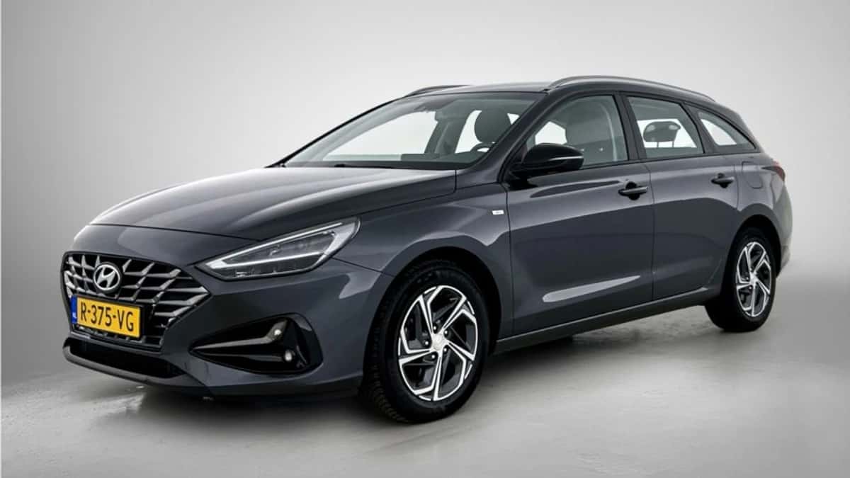 Hyundai i30 (2022) — foto 1