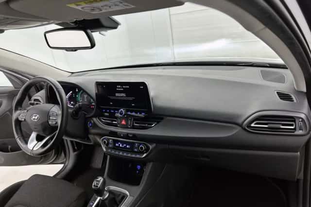 Hyundai i30 (2022) thumbnail 6