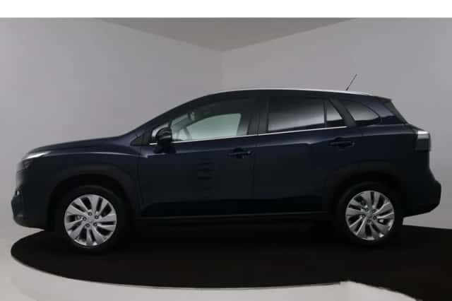 Suzuki S-Cross (2026) thumbnail 3