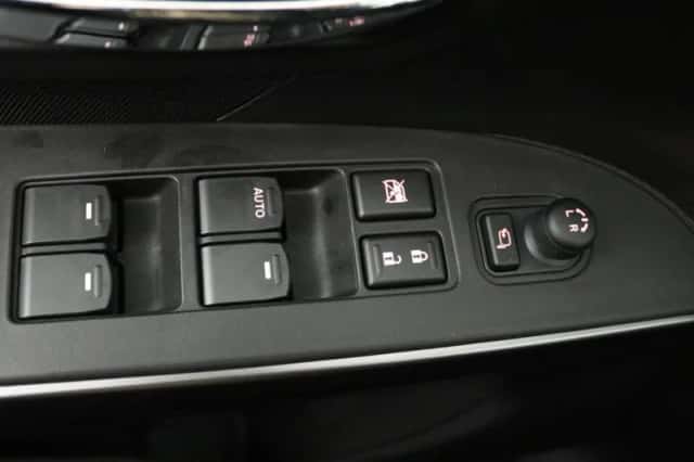 Suzuki S-Cross (2026) thumbnail 6