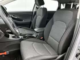 Hyundai i30 (2022) thumbnail 16