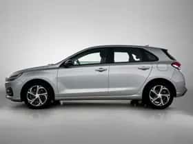 Hyundai i30 (2022) thumbnail 3