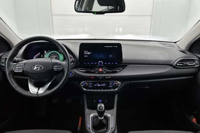 Hyundai i30 (2022) thumbnail 4