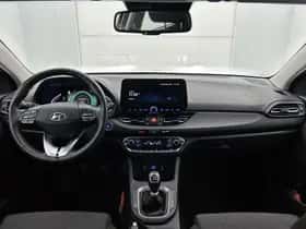 Hyundai i30 (2022) thumbnail 4