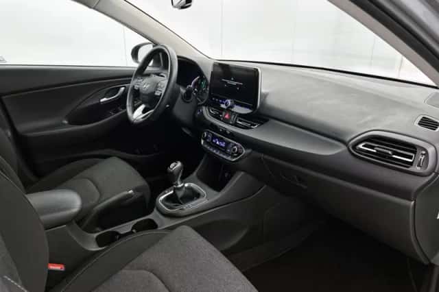 Hyundai i30 (2022) thumbnail 6