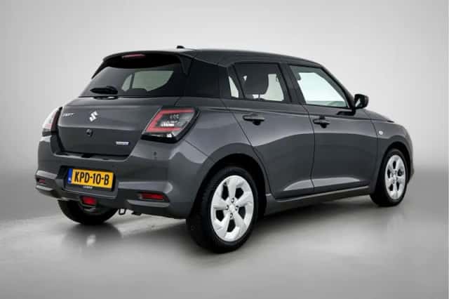 Suzuki Swift (2025) thumbnail 2
