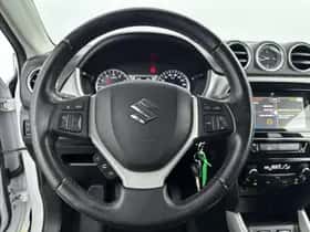 Suzuki Vitara (2016) thumbnail 16