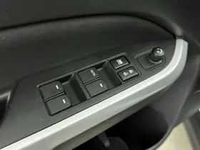 Suzuki Vitara (2016) thumbnail 21